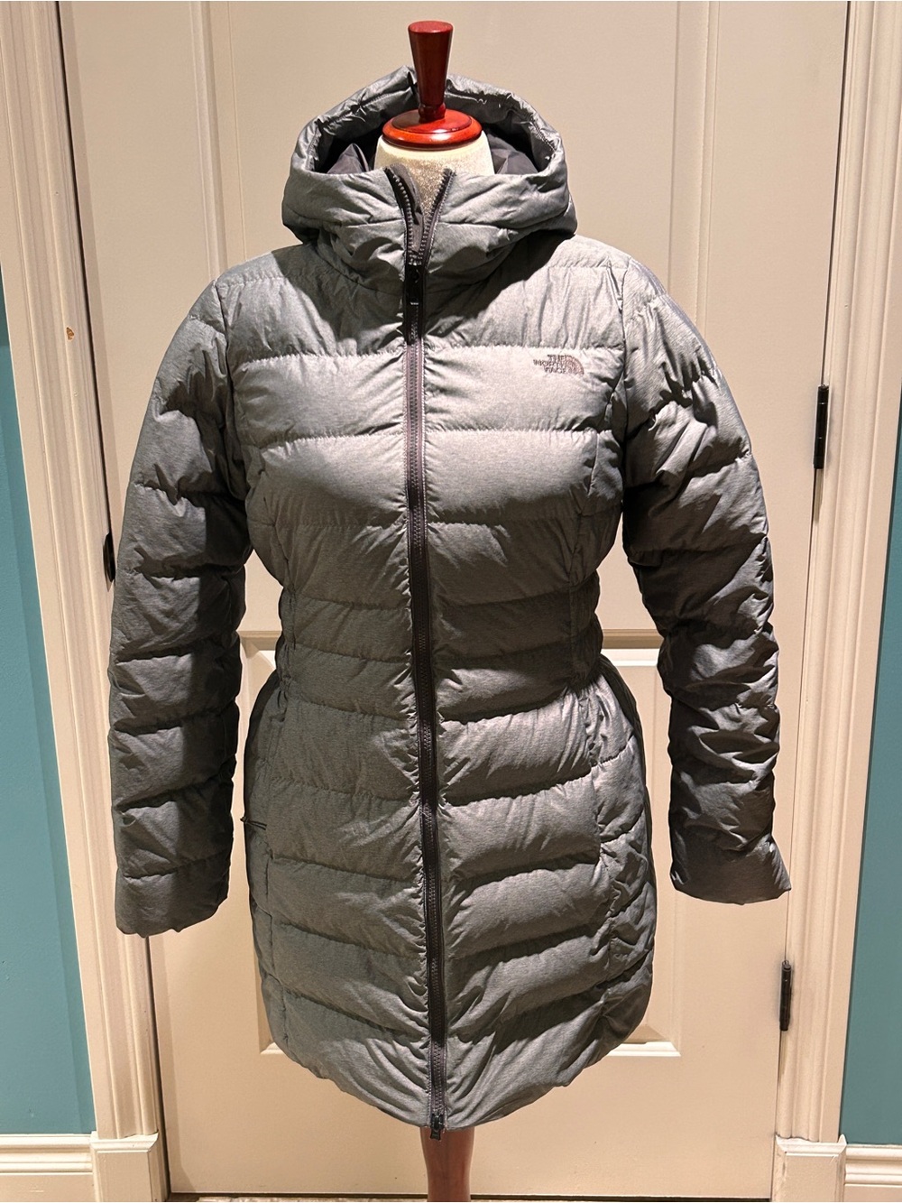 The North Face Women's Heather Gray Hooded Puffer Coat